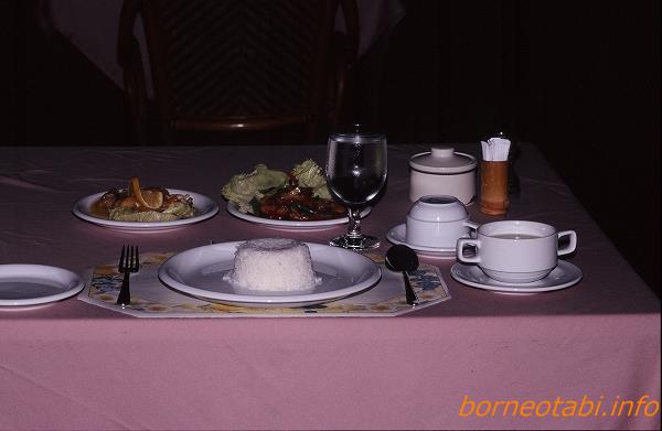 ダナンバレーの食事　1998年12月 